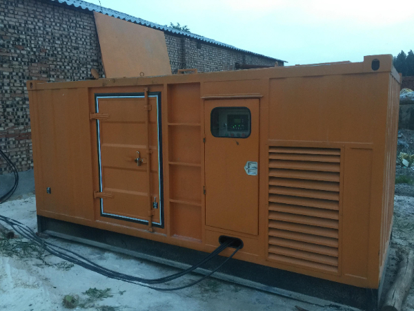 麻阳发电机组长期使用中，电缆线的敷设路径有哪些要求？